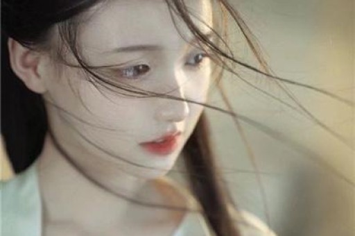 网红任晓艺自曝遭遇严重车祸：9个安全气囊全炸开浑身都是伤