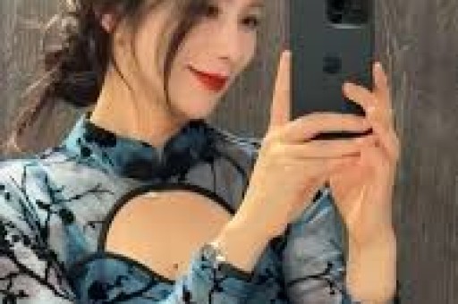 深夜热搜炸锅:27岁宋祖儿被疑小号曝光刘宇宁恋情登顶热搜工作室一句话引悬念 深夜热搜炸锅:27岁宋祖儿被疑小号曝光刘宇宁恋情登顶热搜工作室一句话引悬念